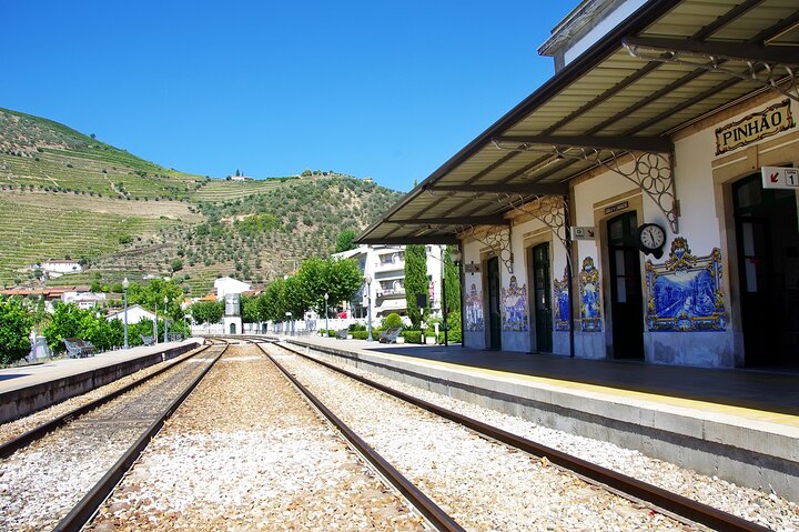Douro Full Day Tour with Wine Tasting and Lunch