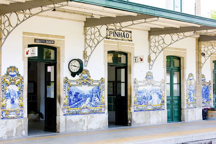 Douro Full Day Tour with Wine Tasting and Lunch