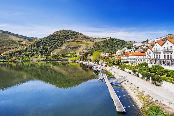 Douro Full Day Tour with Wine Tasting and Lunch