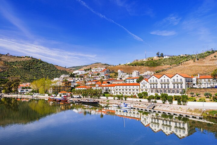 Douro Full Day Tour with Wine Tasting and Lunch