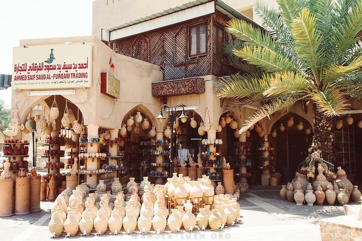 Muscat: Full-Day 4WD Tour to Nizwa, Jebel Akhdar & Birkat Al Mouz
