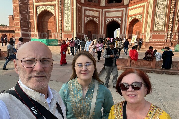Skip The Line: Sunrise Taj Mahal & Agra Day Tour From Jaipur