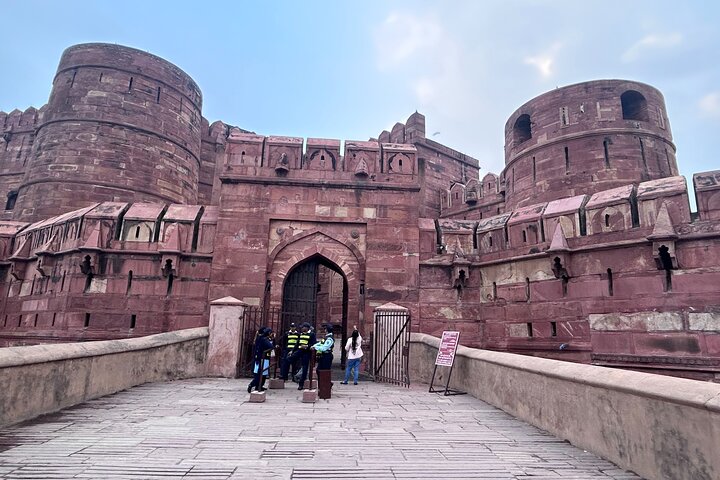 Skip The Line: Sunrise Taj Mahal & Agra Day Tour From Jaipur