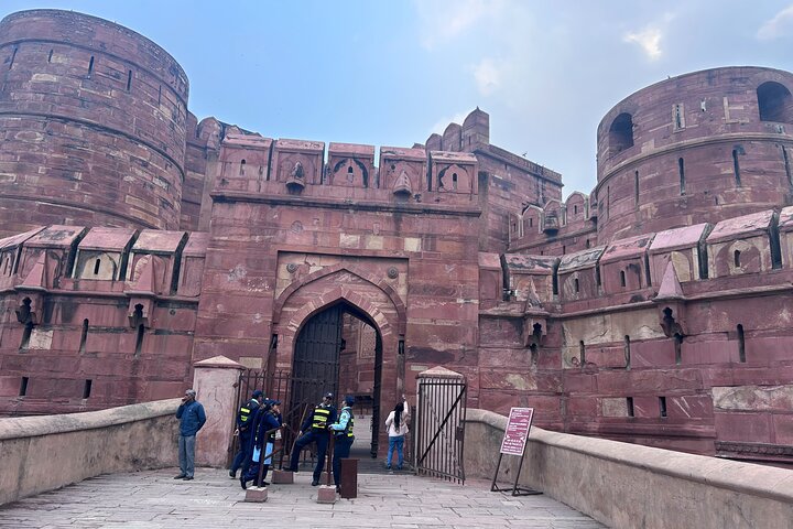 Skip The Line: Sunrise Taj Mahal & Agra Day Tour From Jaipur