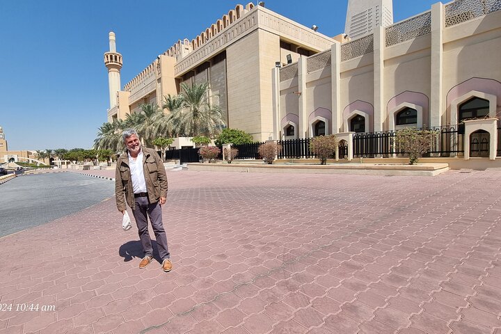 Kuwait: Half-Day City & Desert Tour with Pick-Up & Drop-Off