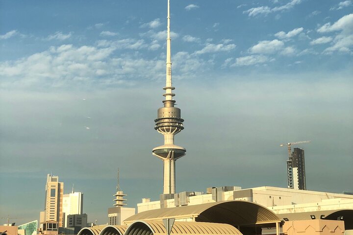 Kuwait: Half-Day City & Desert Tour with Pick-Up & Drop-Off