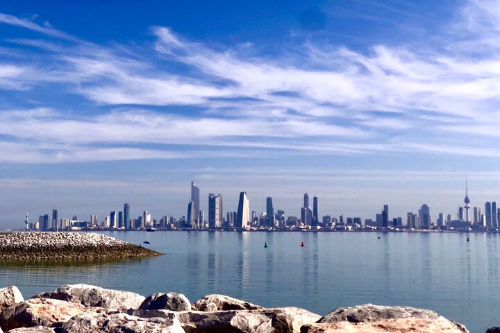 Kuwait: Half-Day City & Desert Tour with Pick-Up & Drop-Off