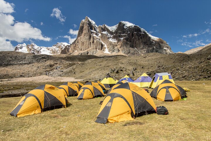 The Best of Huayhuash Mini Trek – Siula Grande Mountain (5D /4 N)