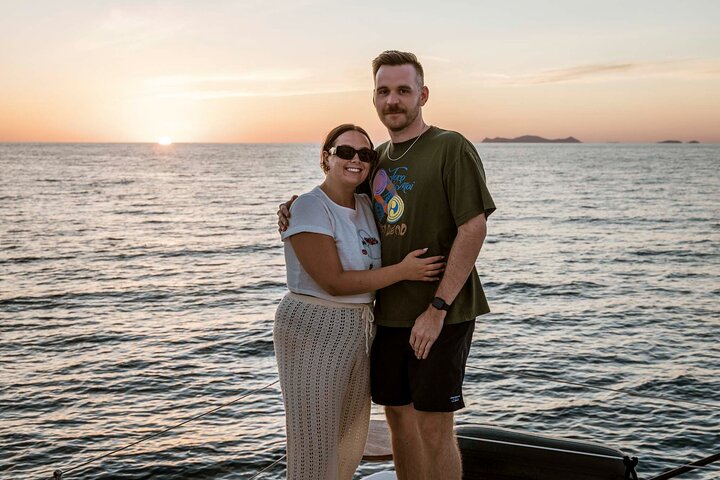 Santorini Catamaran Cruise with Swim-Stops, Greek Meal and Sunset