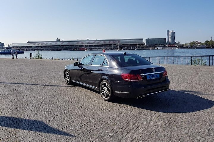 Luxury Transfer Ijmuiden Felison Port to Amsterdam Airport