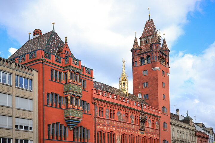 Private transfer from Bern to Basel with a 2 hour stop in Olten
