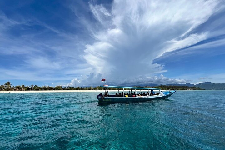Lombok Private Car Or Van Hire With Driver