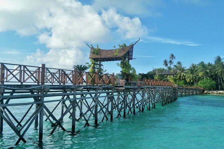 Semporna Mabul and Kapalai Trip in Snorkel or Dive and Lunch