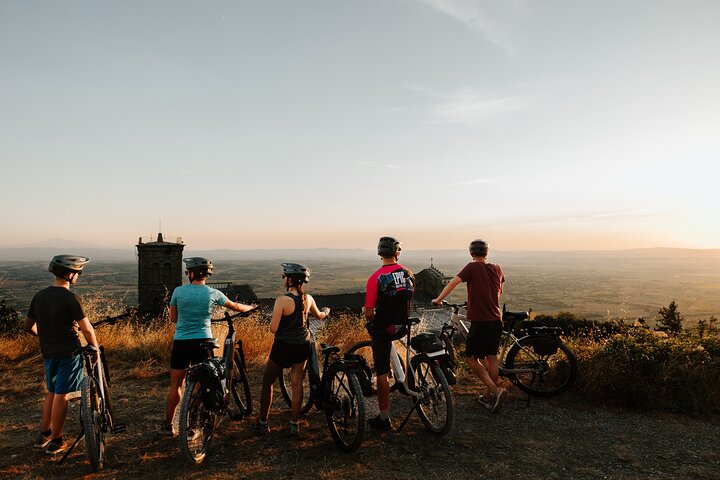Cortona - Easy guided eBike tour around the Etruscan City.