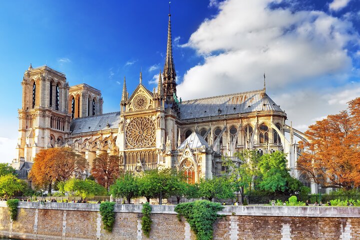 Best of Paris: Seine River Cruise & Packed Lunch from Le Havre
