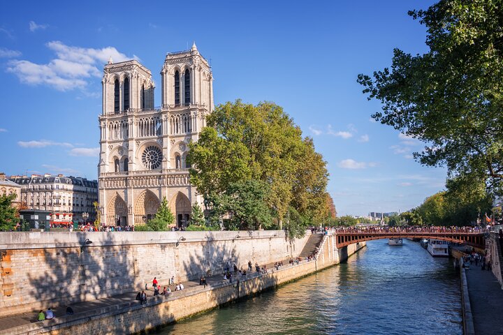 Best of Paris: Seine River Cruise & Packed Lunch from Le Havre