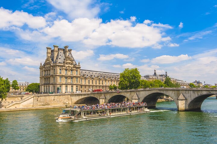 Best of Paris: Seine River Cruise & Packed Lunch from Le Havre