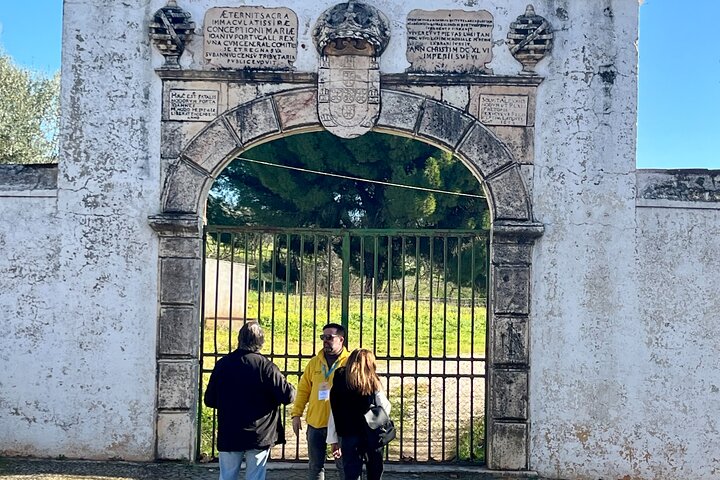 Walking Tour in Vila Viçosa