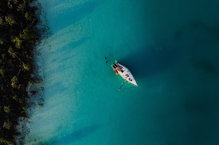Sunset Sailing Tour in Bacalar with Outdoor Bar and Lunch