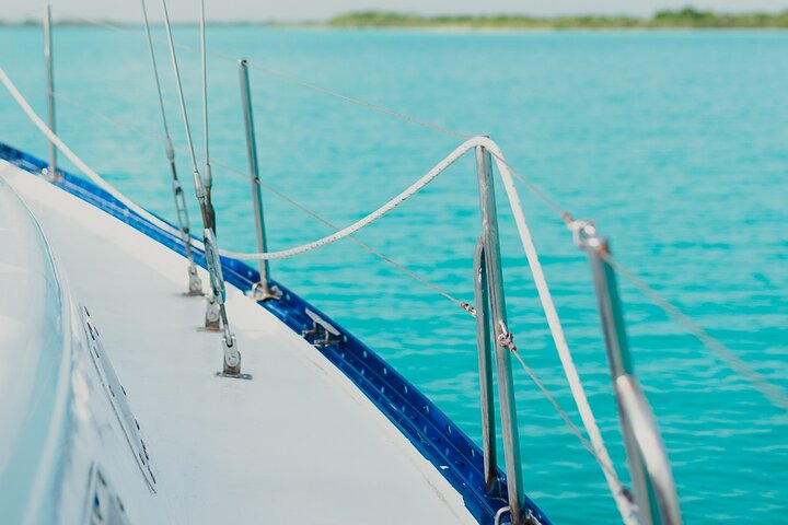 Sunset Sailing Tour in Bacalar with Outdoor Bar and Lunch