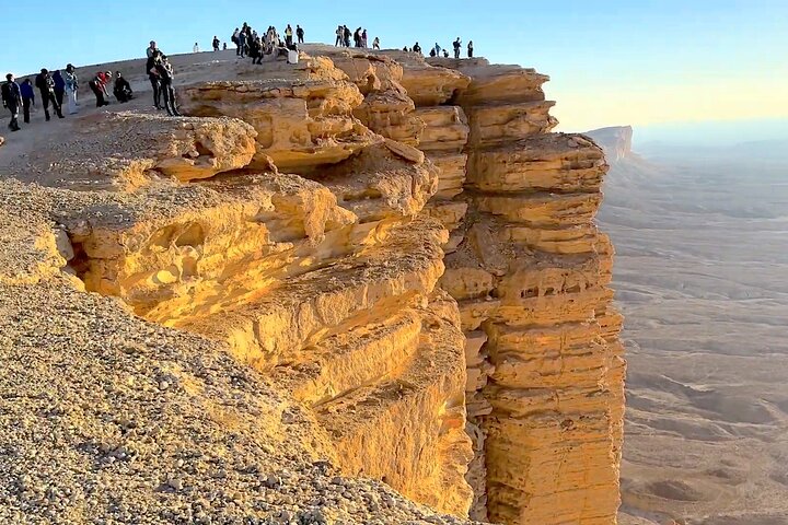 Sunset Edge of The World & Gazelle Reserve 4x4 Adventure: Riyadh