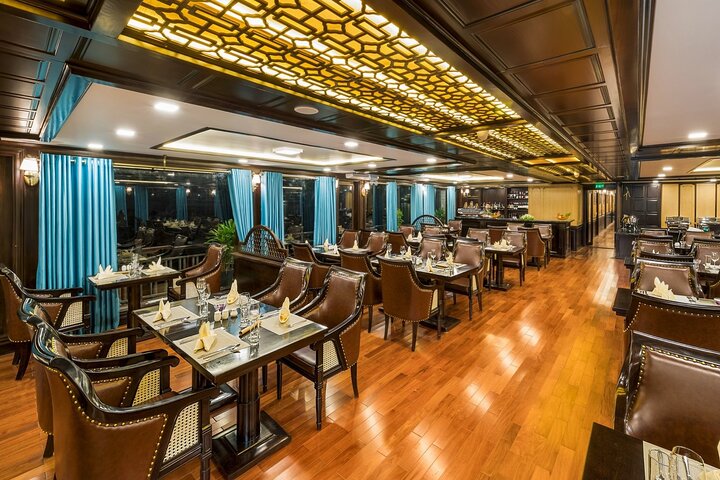 2-Day Ha Long-Lan Ha Bay-Bai Tu Long Bay 5 Star Cruises & Balcony