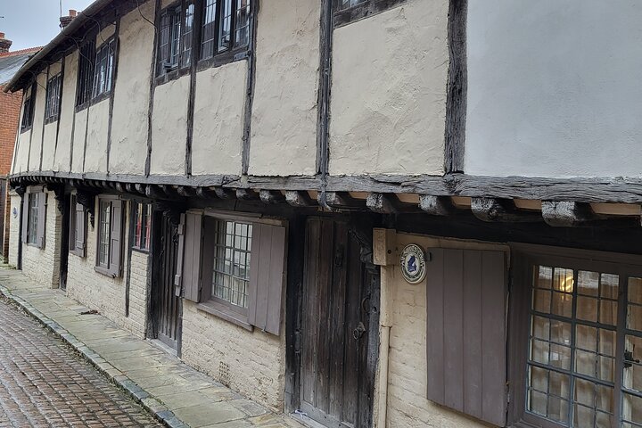 The Highlights of Canterbury - a One Hour Historical Walking Tour