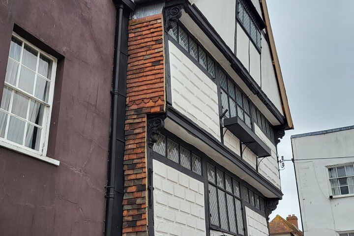 The Highlights of Canterbury - a One Hour Historical Walking Tour