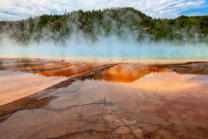 From Bozeman Classic Yellowstone and Teton Tour 2 Day and 1 Night