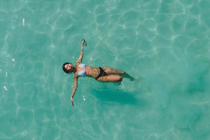 Bacalar Lagoon Sightseeing Boat Tour with Open Bar and Snacks