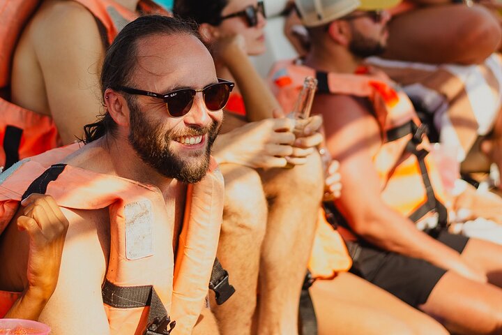 Bacalar Lagoon Sightseeing Boat Tour with Open Bar and Snacks