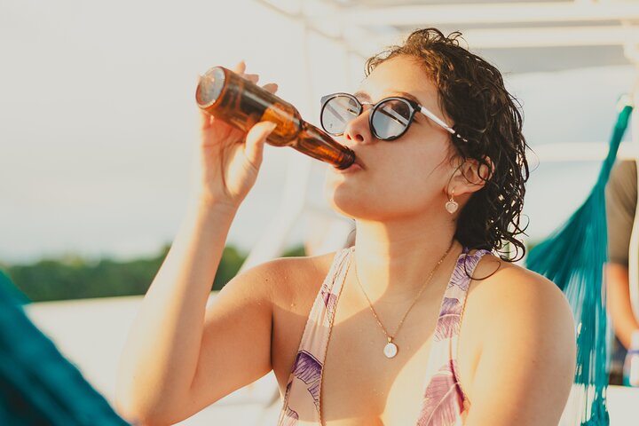 Bacalar Lagoon Sightseeing Boat Tour with Open Bar and Snacks