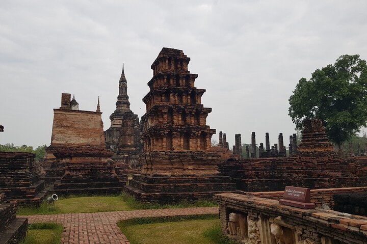 Full Day Sukhothai Historical Park Tour