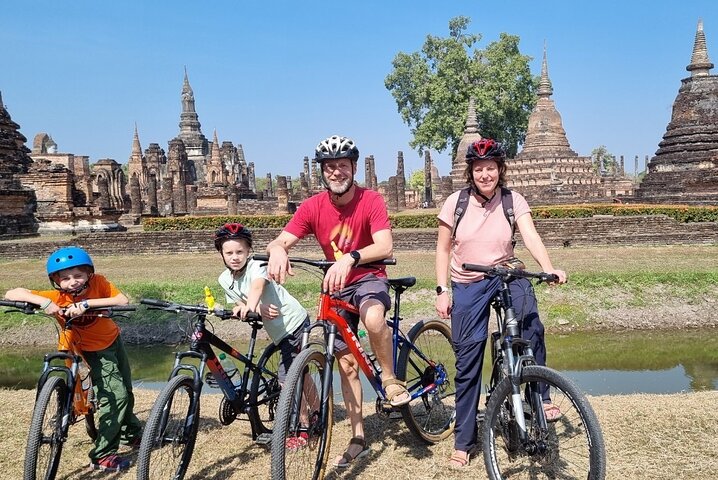 Full Day Sukhothai Historical Park Tour