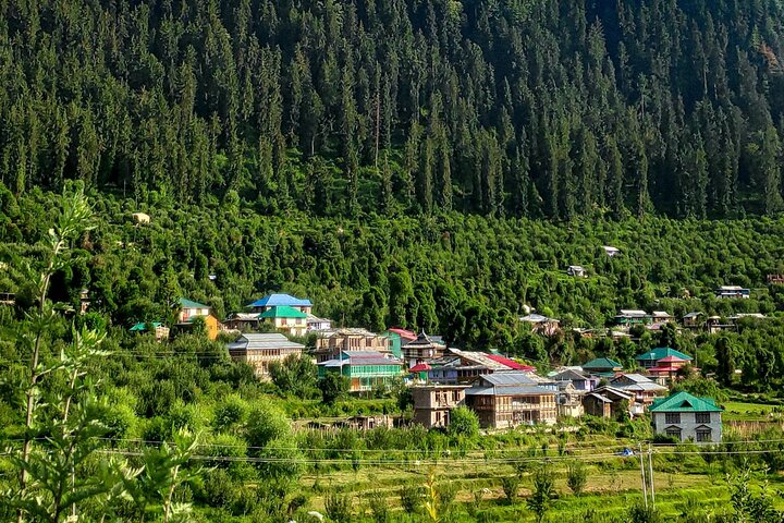 3 Days Luxury Himachal Tour : Ex-Delhi to Jibhi & Tirthan Valley