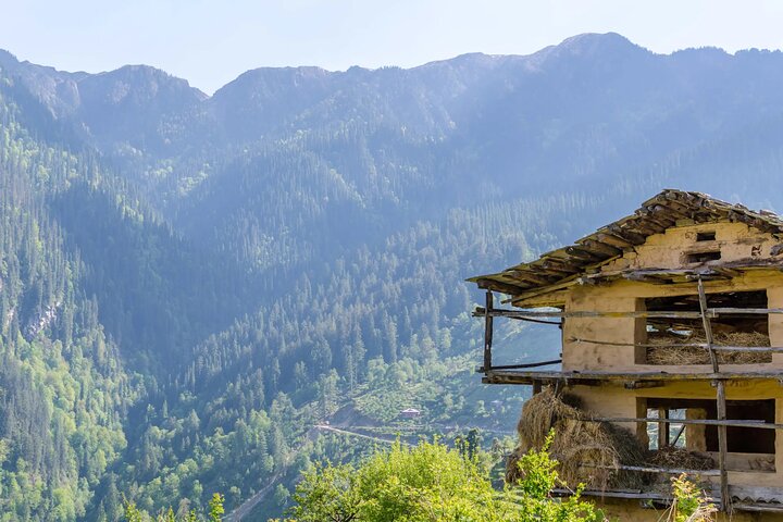 3 Days Luxury Himachal Tour : Ex-Delhi to Jibhi & Tirthan Valley