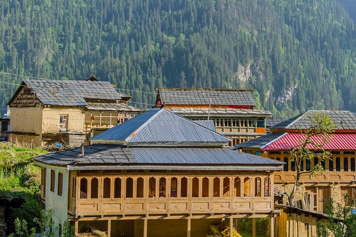 3 Days Luxury Himachal Tour : Ex-Delhi to Jibhi & Tirthan Valley