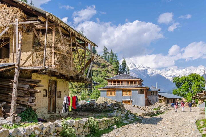 3 Days Luxury Himachal Tour : Ex-Delhi to Jibhi & Tirthan Valley