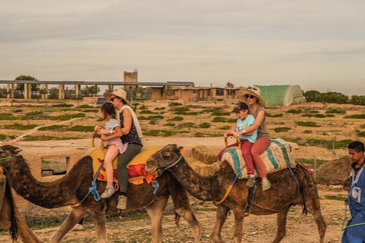 Marrakech: Agafay Desert Quad Biking & Camel RIDE & Dinner & Show