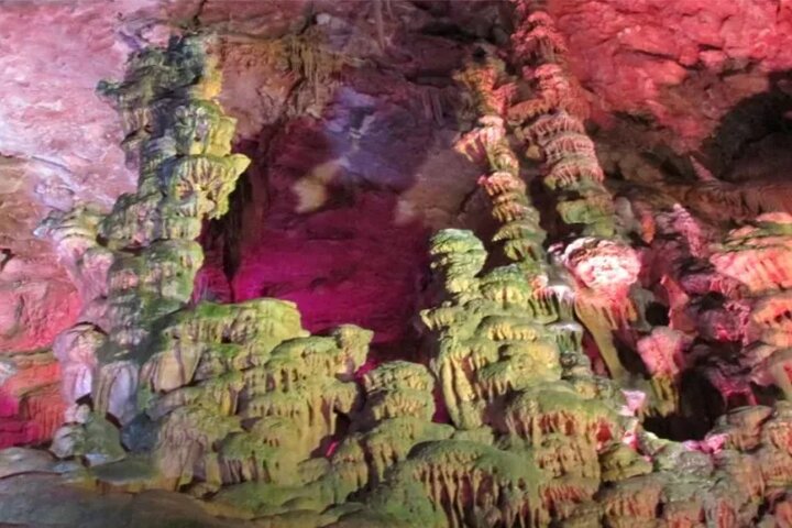 Alicante : Canelobre Caves and Busot Castle with Local Guide