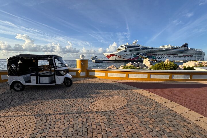TukTuk’s Adventure Fun Tour in Curaçao