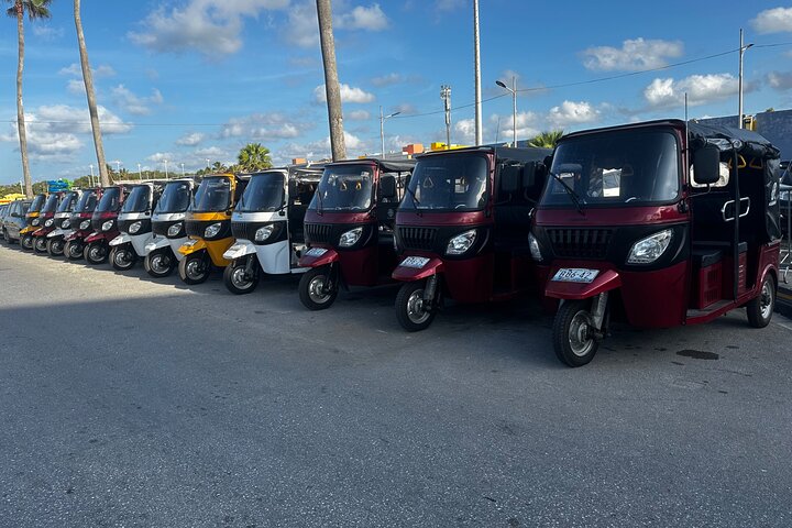 TukTuk’s Adventure Fun Tour in Curaçao