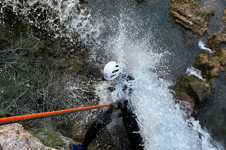 Canyoning experience in Barranco del Gorgo de la Escalera