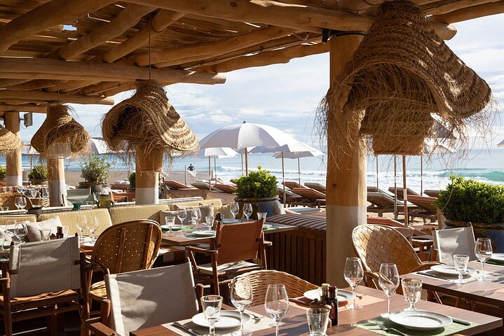 11 HRS Private Tour to ST TROPEZ from MARSEILLE , AIX by lux VAN