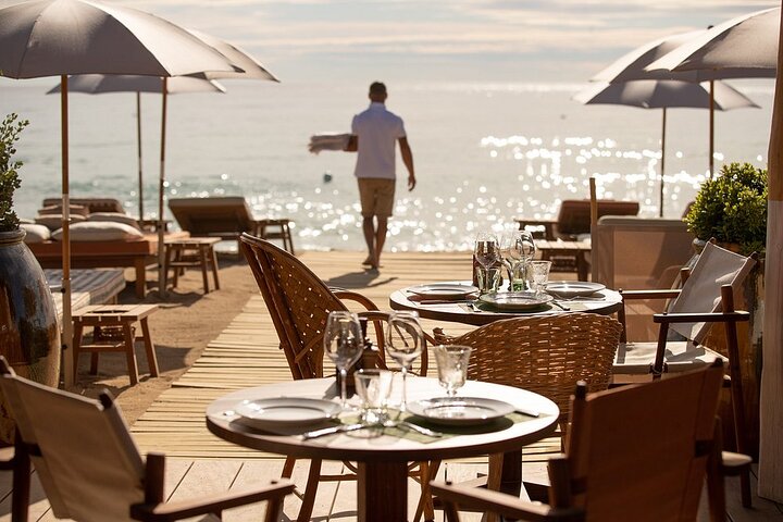 11 HRS Private Tour to ST TROPEZ from MARSEILLE , AIX by lux VAN