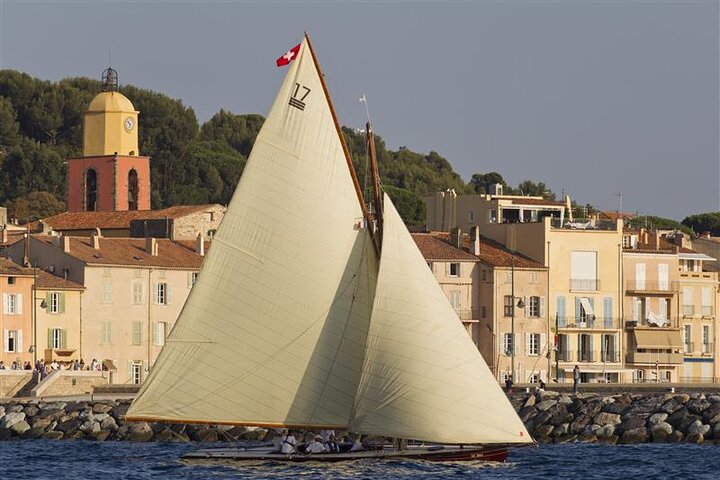 11 HRS Private Tour to ST TROPEZ from MARSEILLE , AIX by lux VAN
