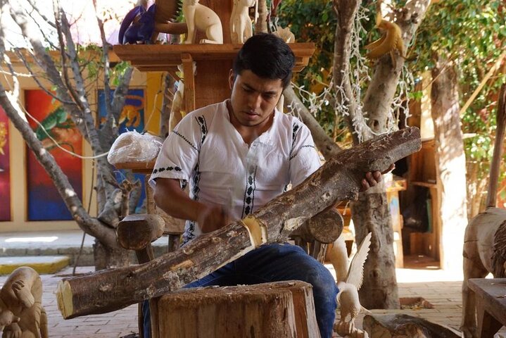 Monte Alban for 3hrs, Black Pottery and Alebrijes with Admissions