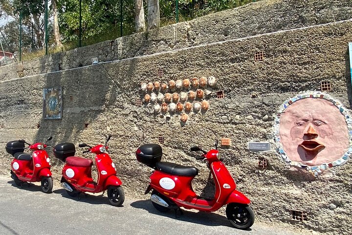 Vespa Tour in Sanremo for half a day
