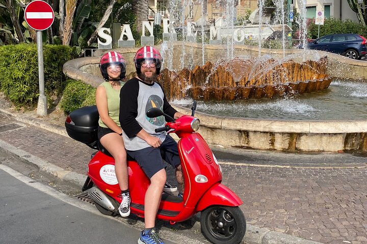 Vespa Tour in Sanremo for half a day