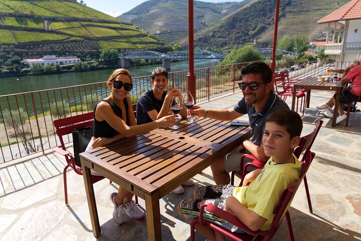 Porto - Douro Valley: Boat, Train, Wine Tasting & Lunch Included